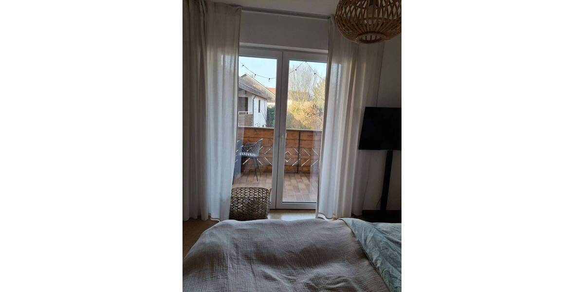 Etagenwohnung Ohmden - 4 Zimmer, 130 m&sup2;, 1.000&euro; | Angebot:26489096