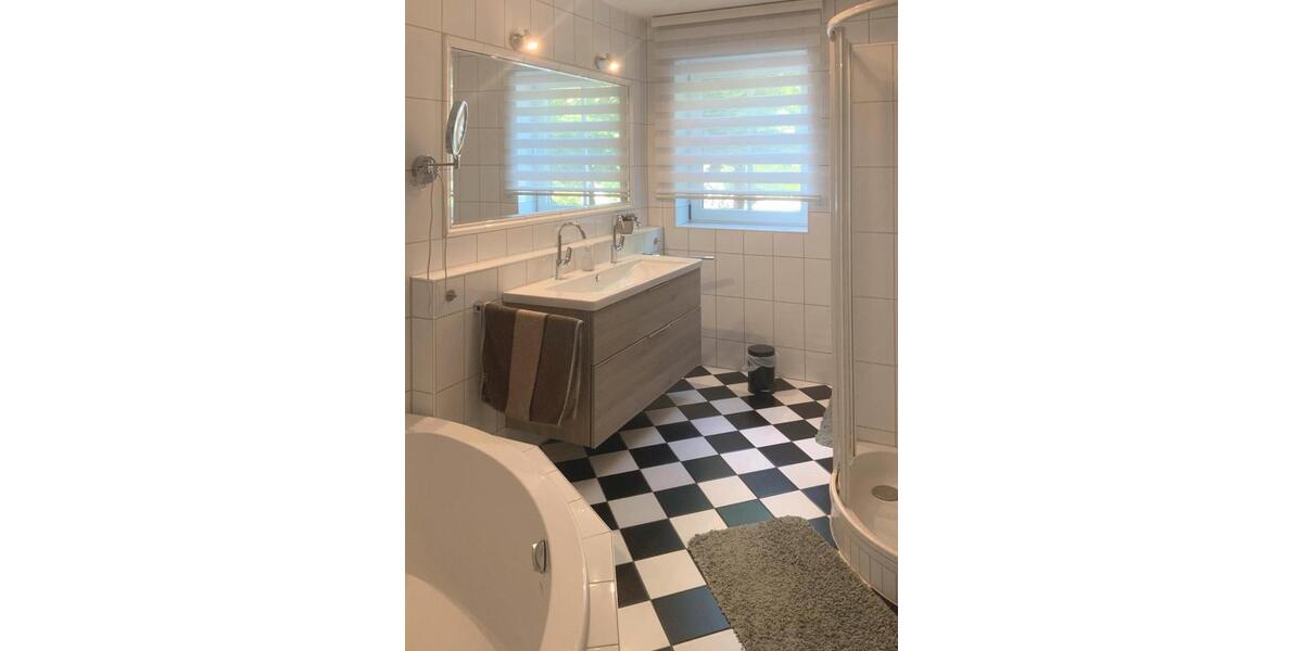 Erdgeschoßwohnung Nittenau - 3 Zimmer, 90 m&sup2;, 900&euro; | Angebot:25150823