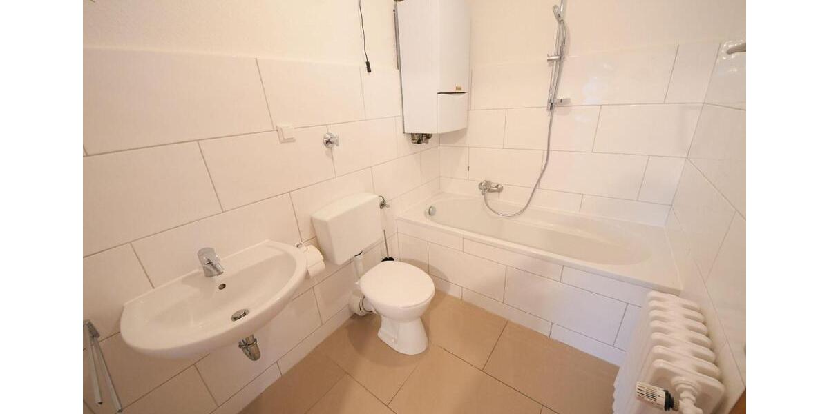 Etagenwohnung Neuss - 3 Zimmer, 85 m&sup2;, 1.300&euro; | Angebot:25171447