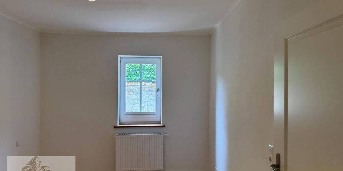 Einfamilienhaus Bad Wimpfen - 6 Zimmer, 190 m&sup2;, 2.400&euro; | Angebot:26862793