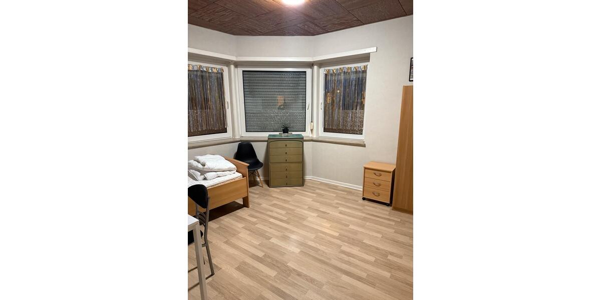 Wohnen auf Zeit Erkelenz - 3 Zimmer, 70 m&sup2;, 370&euro; | Angebot:26628628