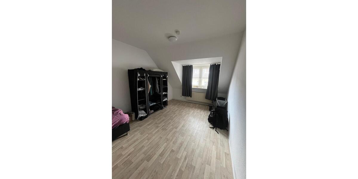 Dachgeschoßwohnung Hamm - 3 Zimmer, 75 m&sup2;, 680&euro; | Angebot:26051277