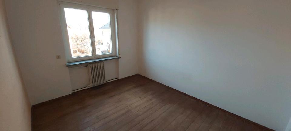 4 Zimmer Wohnung in Saalfeld 104m² 4 zimmer