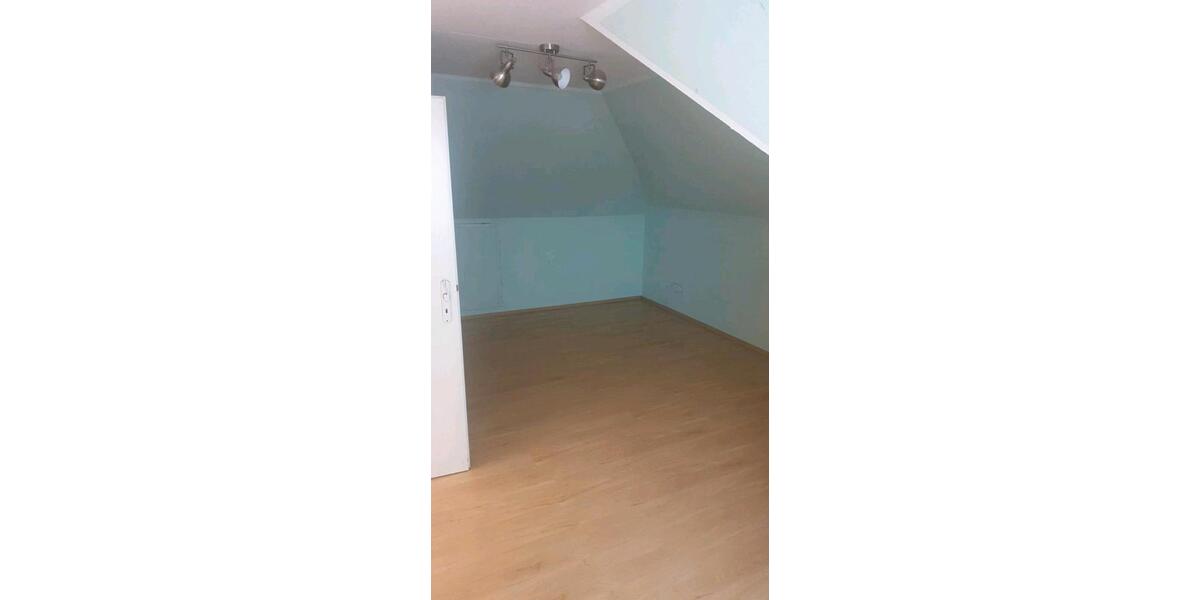 Dachgeschoßwohnung Schwaförden - 3 Zimmer, 90 m&sup2;, 650&euro; | Angebot:26480939