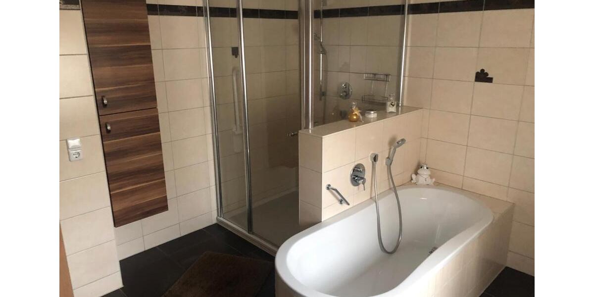 Wohnen auf Zeit Tann - 8 Zimmer, 200 m&sup2;, 18&euro; | Angebot:26024563