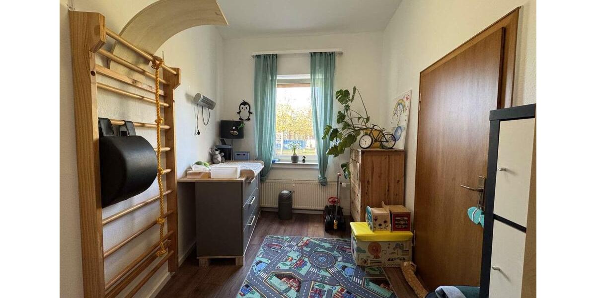 Erdgeschoßwohnung Lage - 6 Zimmer, 134 m&sup2;, 1.160&euro; | Angebot:25809455