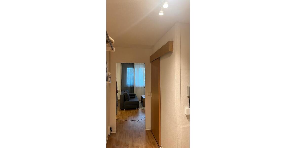 Schöne 1-Zimmer-Wohnung mit Balkon zu vermieten in Erfurt 1 zimmer