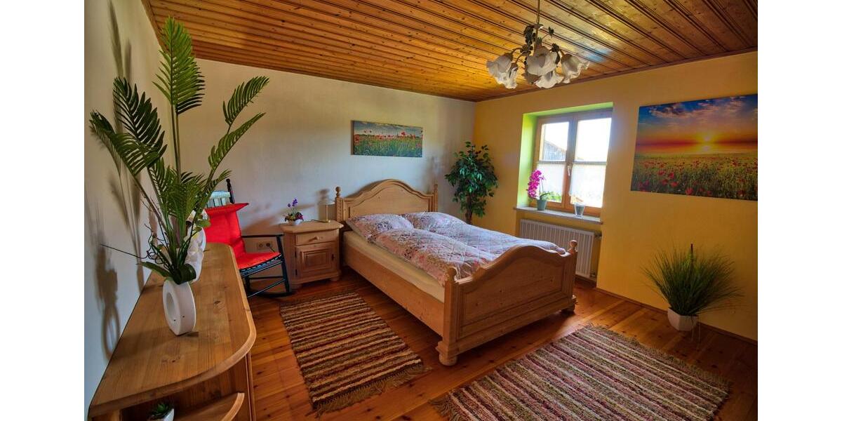 Wohnen auf Zeit Mamming - 8 Zimmer, 20 m&sup2;, 400&euro; | Angebot:26153464