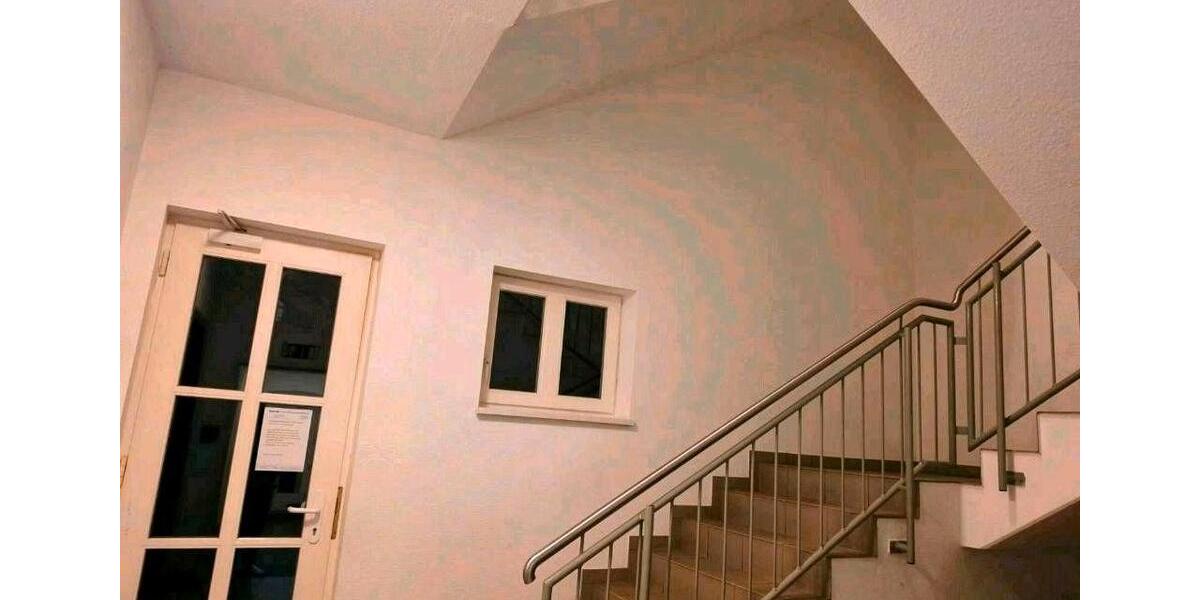 Erdgeschoßwohnung Hildburghausen - 3 Zimmer, 94 m&sup2;, 820&euro; | Angebot:25990379