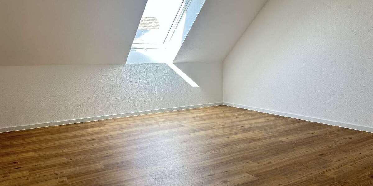 Etagenwohnung Leverkusen Schlebusch - 3 Zimmer, 101 m&sup2;, 1.500&euro; | Angebot:27229020