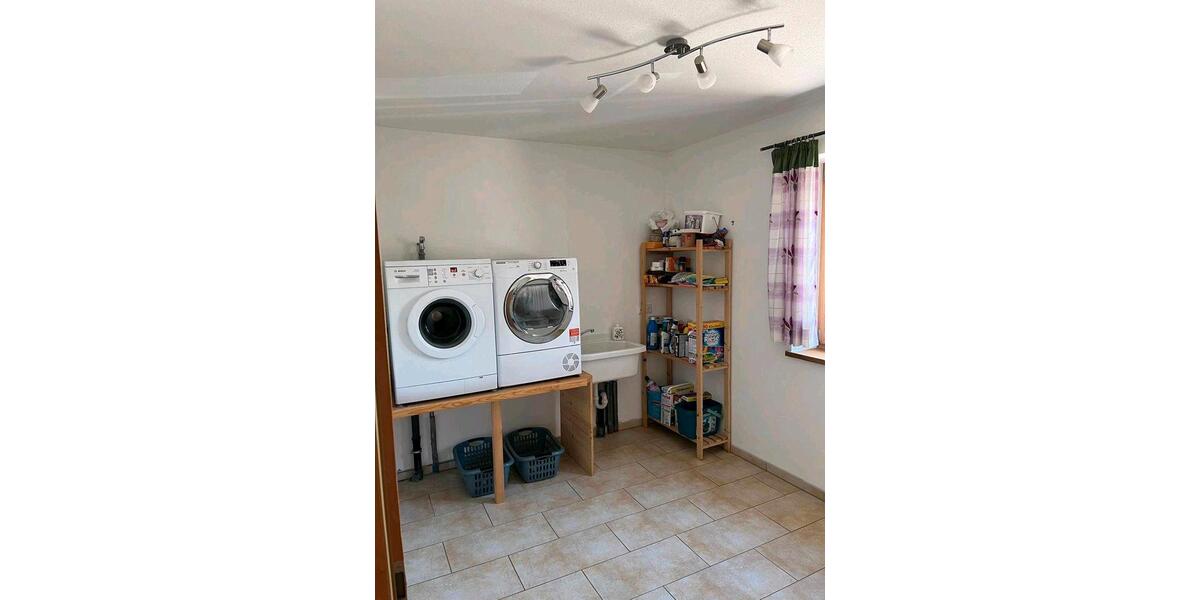 Etagenwohnung Seeshaupt - 6 Zimmer, 218 m&sup2;, 3.270&euro; | Angebot:26674772