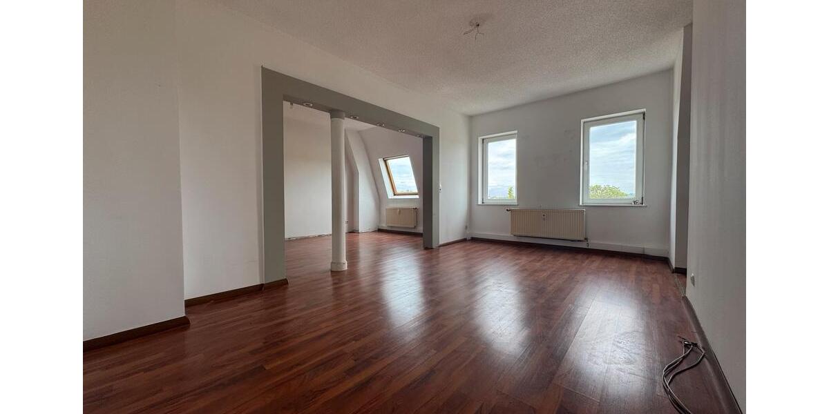 Dachgeschoßwohnung Döbeln - 3 Zimmer, 85 m&sup2;, 370&euro; | Angebot:24242559