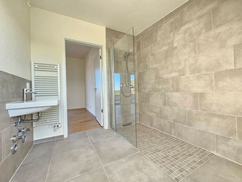 Penthouse im Erstbezug I Wasserblick I 50m² Dachterrasse