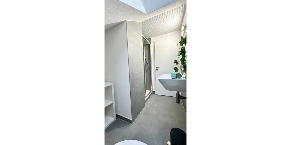 Klein, aber fein - Zimmer in 5er WG für Student 1 zimmer