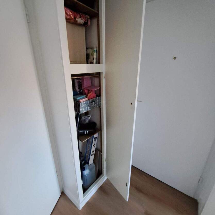 Zi. 2 in möbl. 3er WG ( only male) - nach Kernsanierung - Denkmalsiedlung 