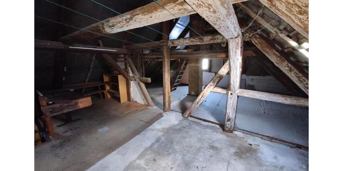 Dachgeschoßwohnung Seesen - 3 Zimmer, 77 m&sup2;, 540&euro; | Angebot:23859437