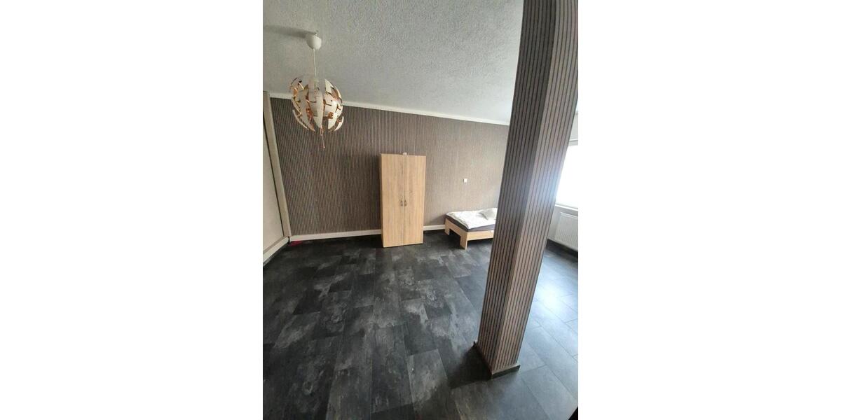 Wohnen auf Zeit Albstadt Gemarkung Onstmettingen - 8 Zimmer, 260 m&sup2;, 15&euro; | Angebot:25982168