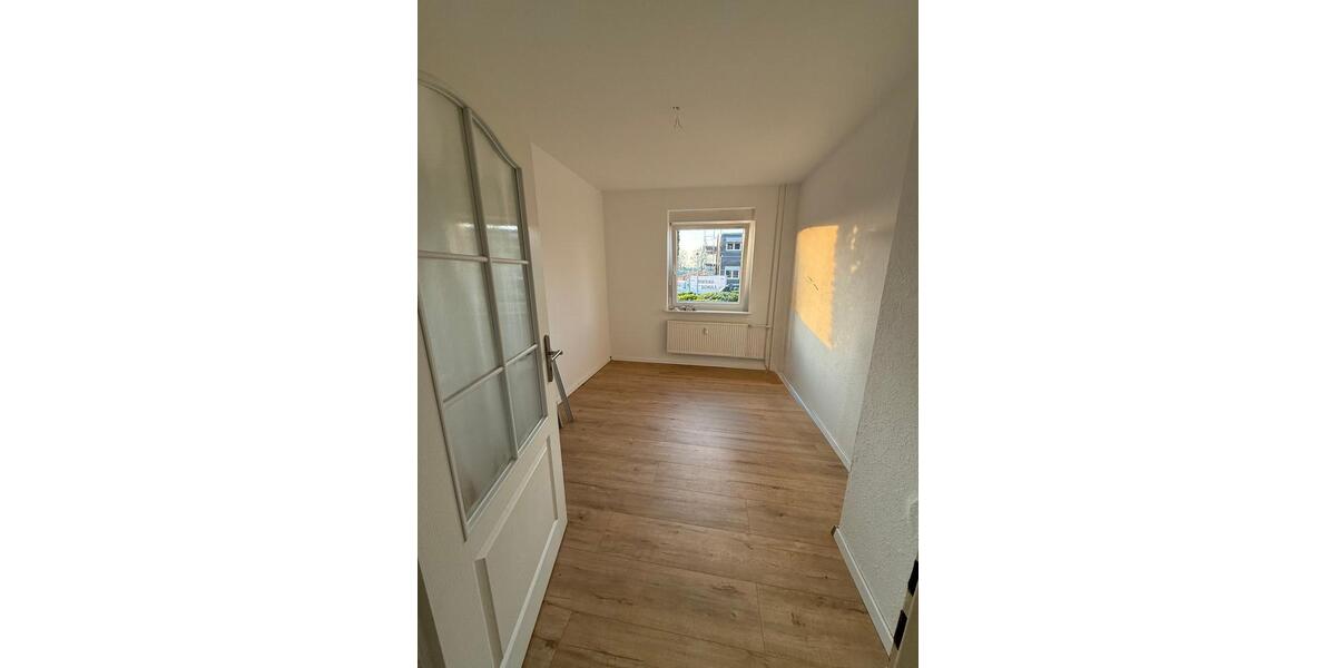 Zu Vermieten: 3-Zimmer-Wohnung mit EBK in RönnebeckFarge 3 zimmer