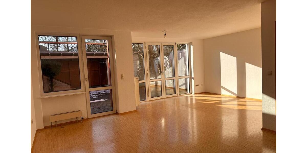 Reihenhaus Bad Neustadt an der Saale - 6 Zimmer, 153 m&sup2;, 1.300&euro; | Angebot:25103066