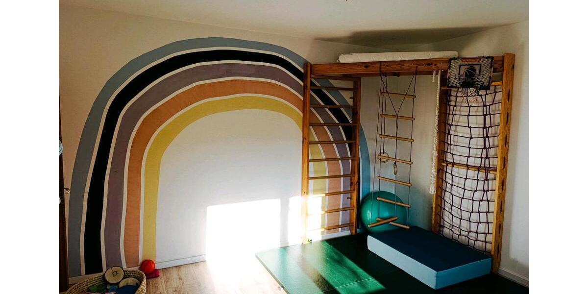 Einfamilienhaus Windhagen - 7 Zimmer, 180 m&sup2;, 1.600&euro; | Angebot:25424853