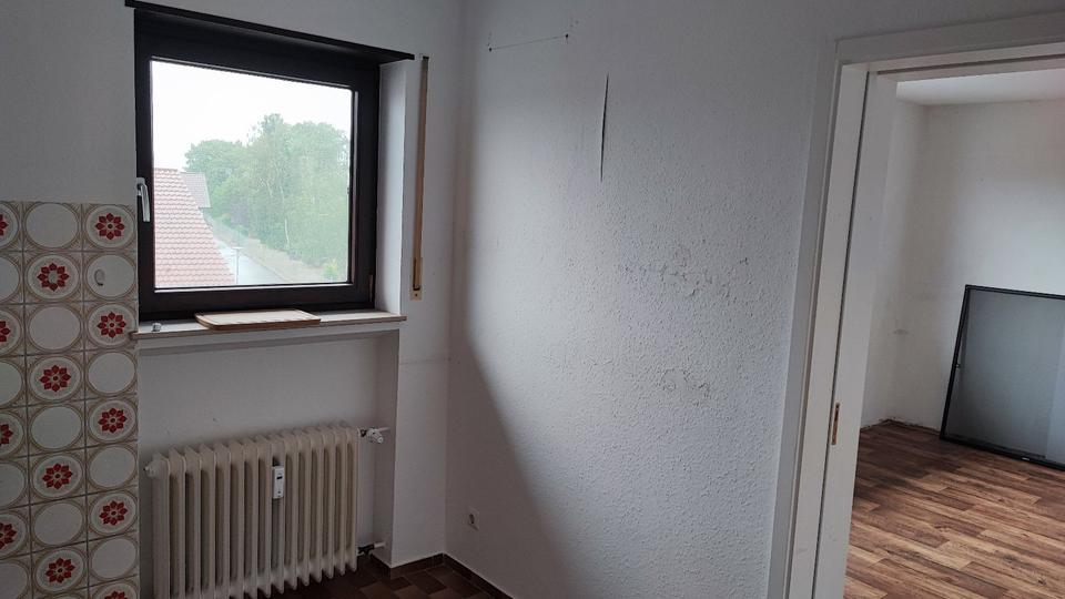 Etagenwohnung Neulußheim - 4 Zimmer, 94 m&sup2;, 1.050&euro; | Angebot:26677356