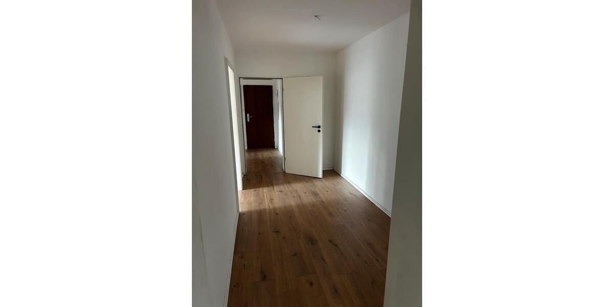 Erdgeschoßwohnung Schwerte - 3 Zimmer, 90 m&sup2;, 900&euro; | Angebot:26254894