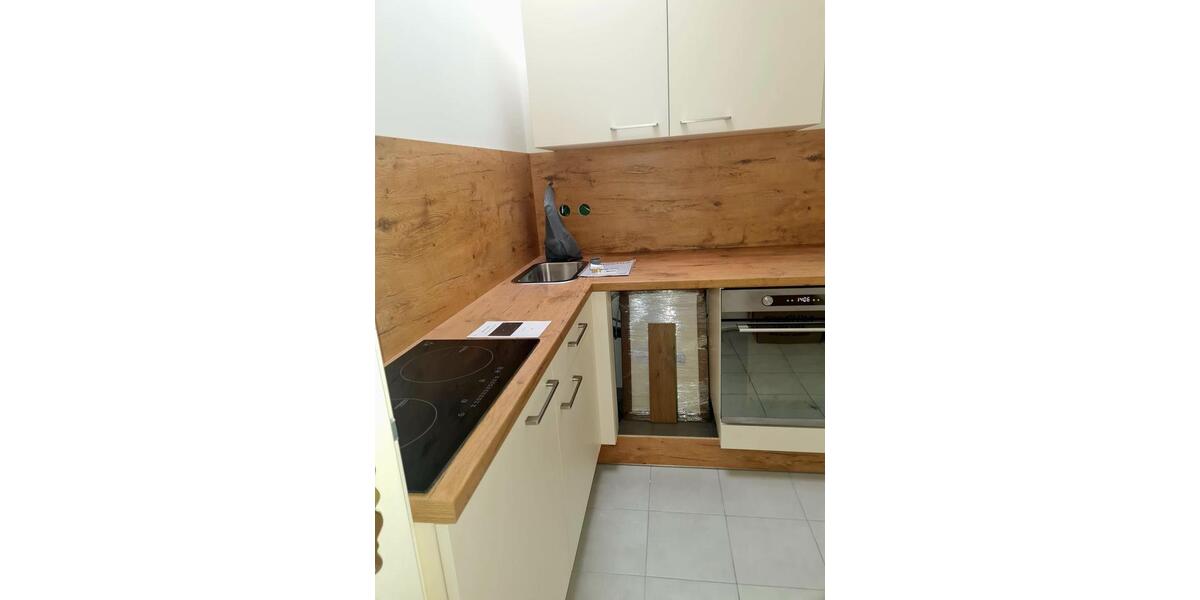 Dachgeschoßwohnung Schwerin - 1 Zimmer, 38 m&sup2;, 335&euro; | Angebot:26034232