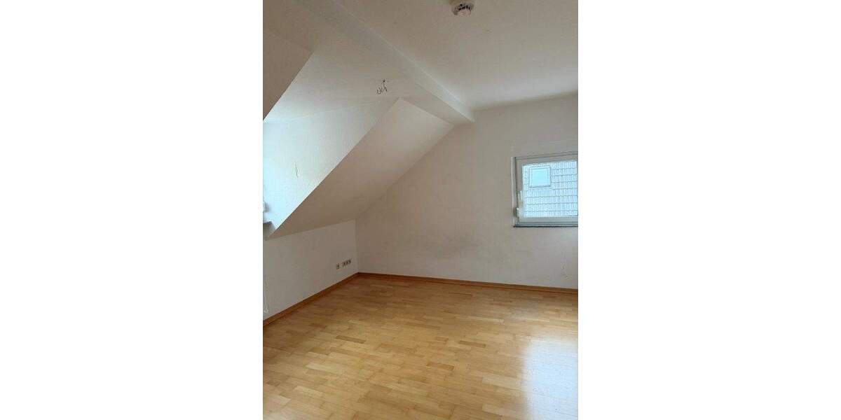 Etagenwohnung Trier Olewig - 3 Zimmer, 80 m&sup2;, 760&euro; | Angebot:25701078