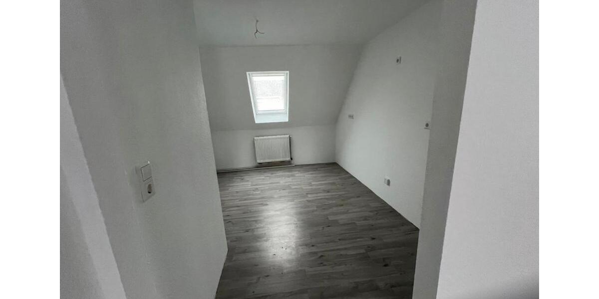 Dachgeschoßwohnung Rodewald - 3 Zimmer, 100 m&sup2;, 950&euro; | Angebot:26387251