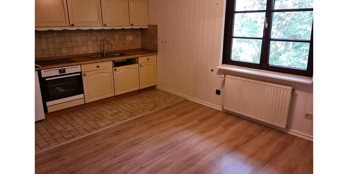 Dachgeschoßwohnung Neukirchen - 3 Zimmer, 55 m&sup2;, 700&euro; | Angebot:24808477