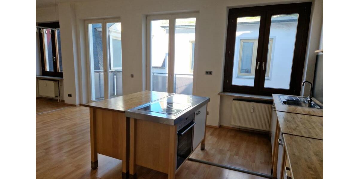 Schöne, helle 4-Zimmer-Maisonette-Wohnung mit Küche in der Innenstadt 4 zimmer