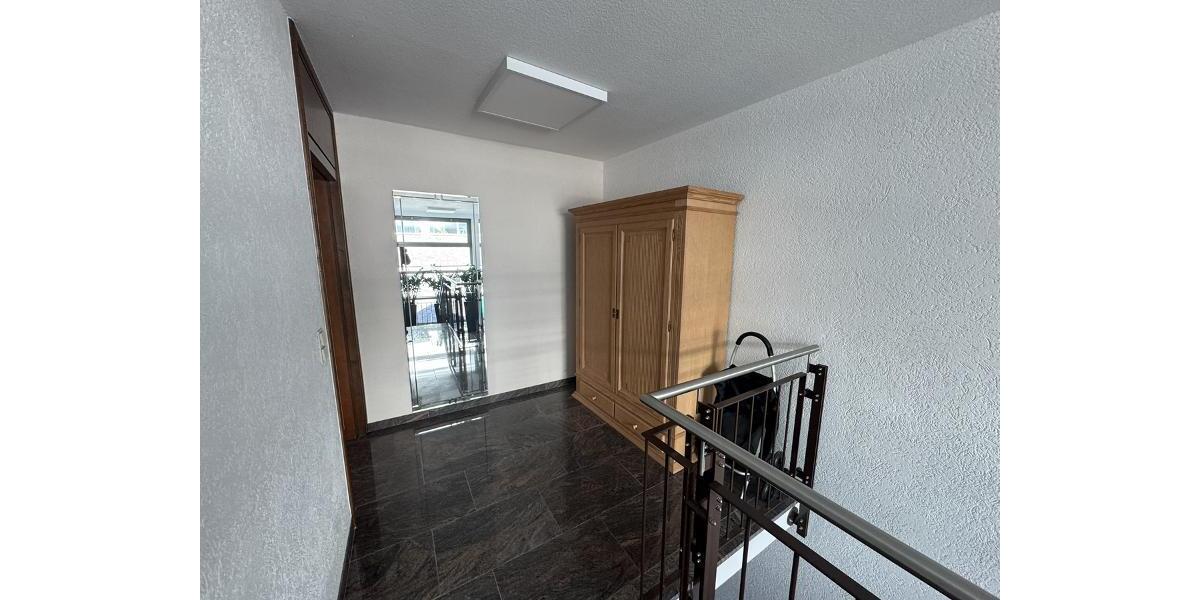 Etagenwohnung Cloppenburg - 4 Zimmer, 147 m&sup2;, 1.000&euro; | Angebot:25377047