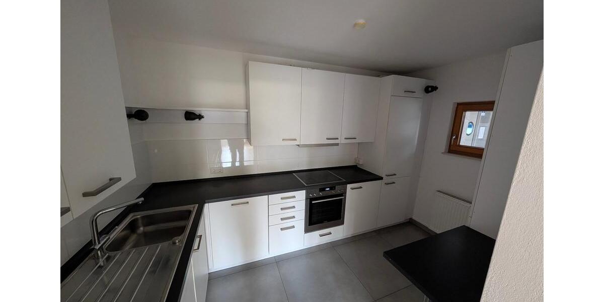 Erdgeschoßwohnung Detmold - 4 Zimmer, 110 m&sup2;, 1.190&euro; | Angebot:25545186