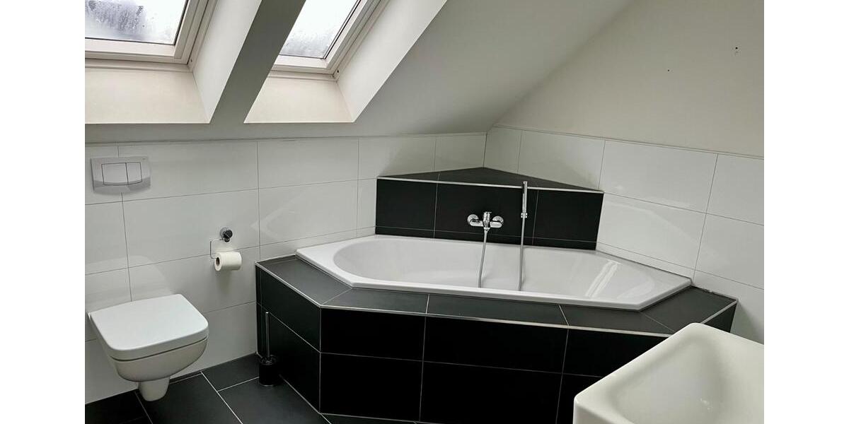 Maisonettenwohnung Düsseldorf Stadtbezirk 9 - 4 Zimmer, 107 m&sup2;, 1.570&euro; | Angebot:24983725