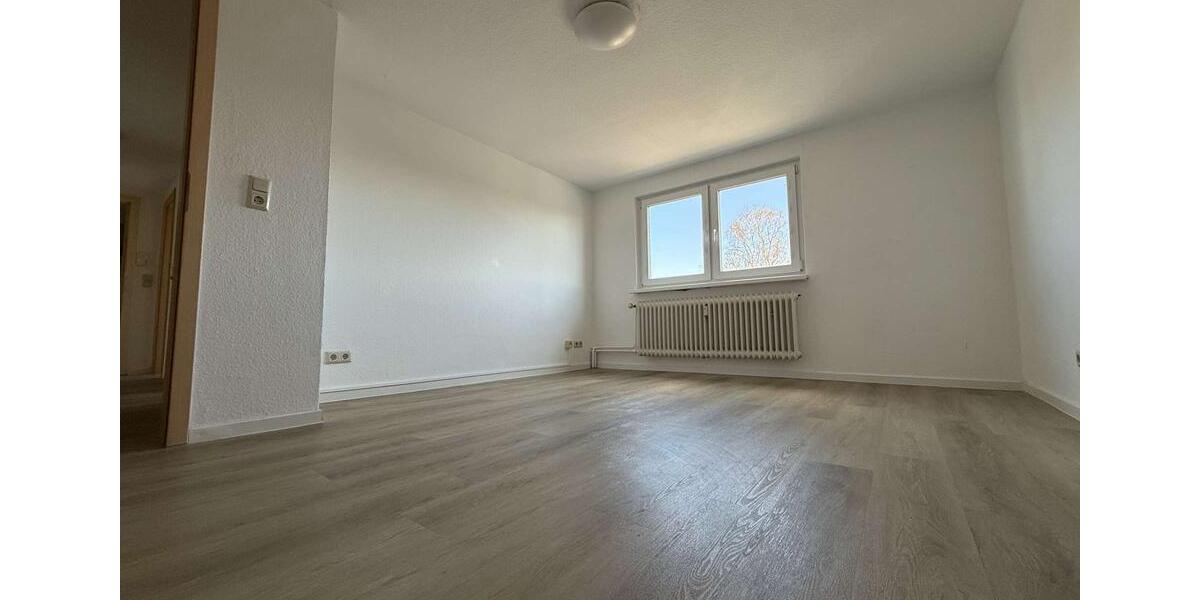 Dachgeschoßwohnung Wilhelmshaven Altengroden - 3 Zimmer, 60 m&sup2;, 380&euro; | Angebot:26090066