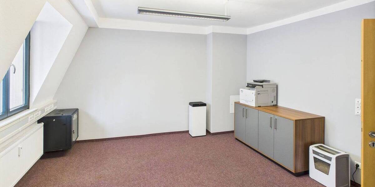 Gewerbeobjekt Eisenach - 5 Zimmer, 122 m&sup2;, 780&euro; | Angebot:25738085