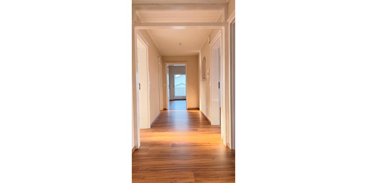 Dachgeschoßwohnung Weichering - 4 Zimmer, 98 m&sup2;, 1.195&euro; | Angebot:25839170