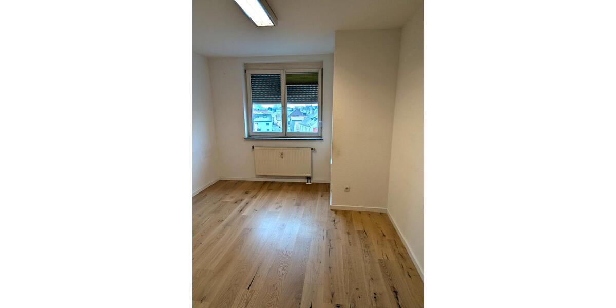 Etagenwohnung Ludwigshafen am Rhein Mundenheim - 2 Zimmer, 68 m&sup2;, 950&euro; | Angebot:26558127