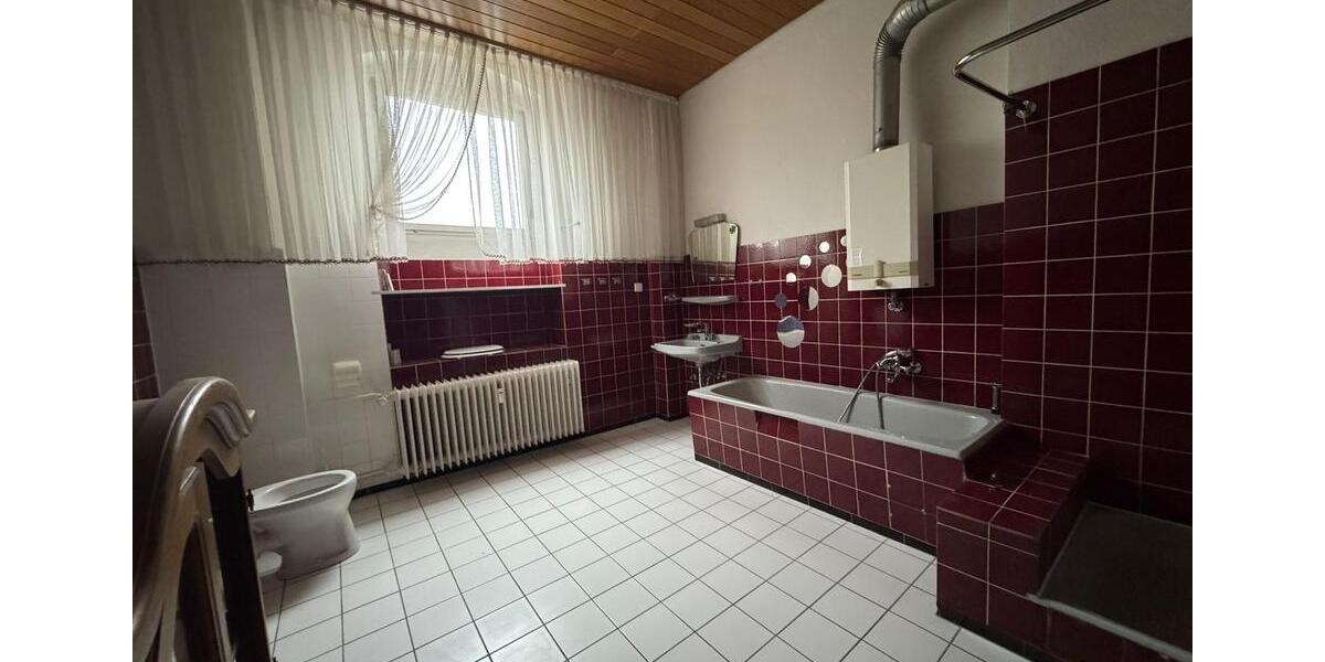 Etagenwohnung Eschwege - 2 Zimmer, 85 m&sup2;, 550&euro; | Angebot:26490244