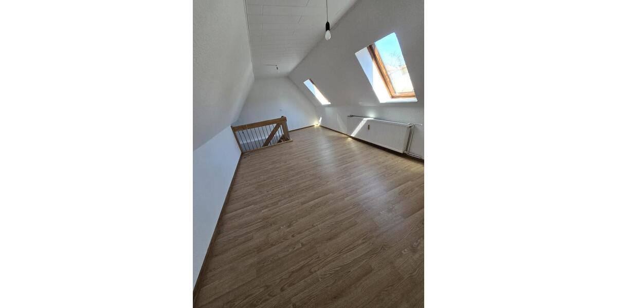 Maisonettenwohnung Querfurt - 2.5 Zimmer, 57 m&sup2;, 380&euro; | Angebot:26412895