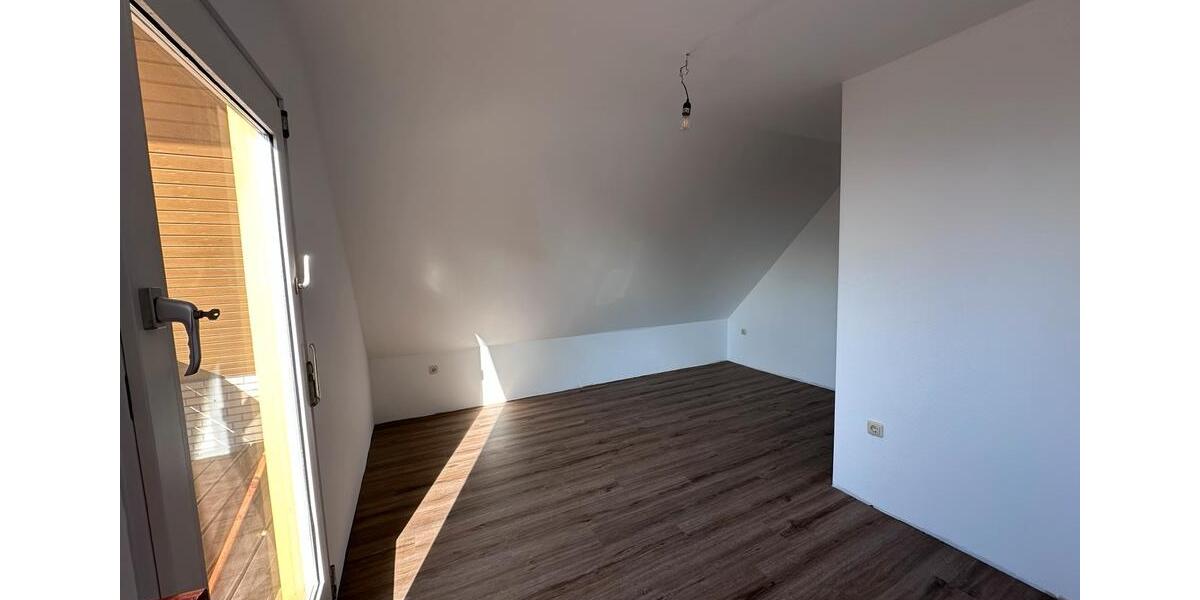 Etagenwohnung Meinersen - 5 Zimmer, 150 m&sup2;, 1.500&euro; | Angebot:26126292