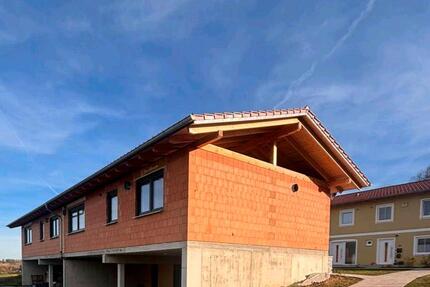 Wohnung Landau an der Isar - 3 Zimmer, 81 m&sup2;, 866&euro; | Angebot:25933642