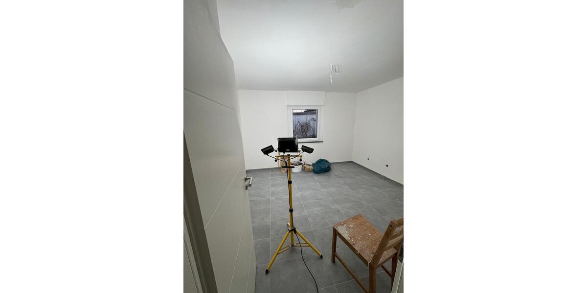 3-Zimmer-Wohnung – Kern saniert – Balkon – Fußbodenheizung 3 zimmer