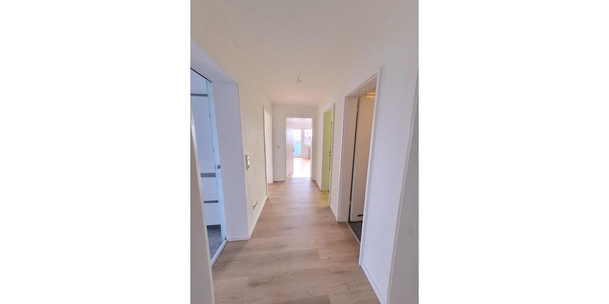 Etagenwohnung Friedrichshafen - 4 Zimmer, 91 m&sup2;, 1.390&euro; | Angebot:24756204