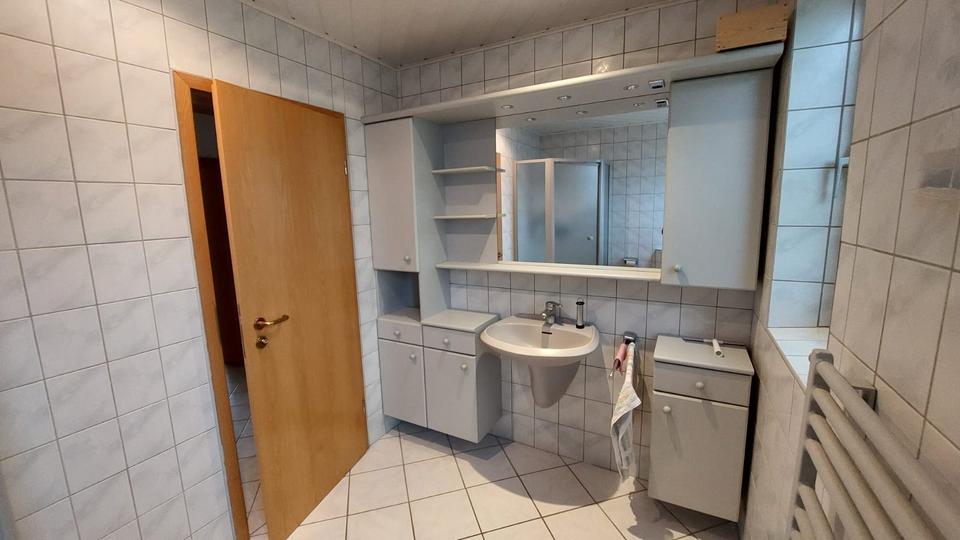 4-Zimmer-Wohnung mit 2 Balkonen in Kraichtal-Neuenbürg 4 zimmer