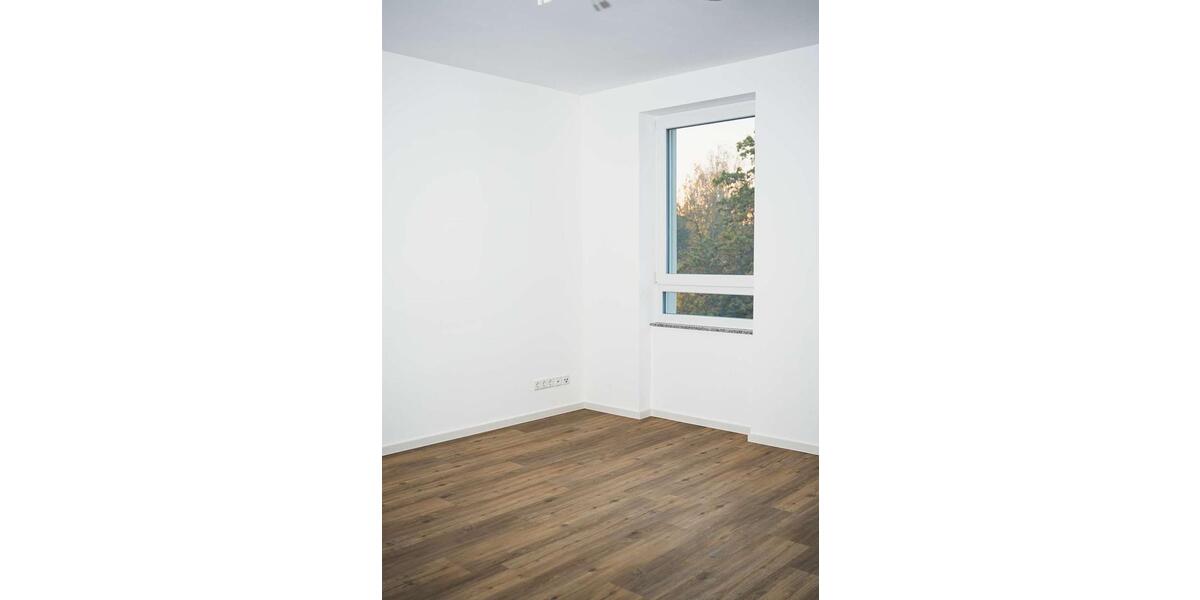 Erdgeschoßwohnung Glauchau - 3 Zimmer, 89 m&sup2;, 711&euro; | Angebot:26061905