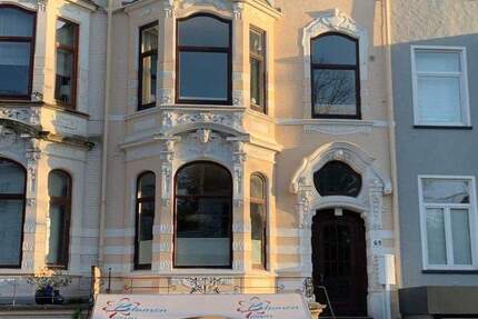 Mitten im Wachmannquartier! 3-Zimmer-Hochparterrewohnung mit Terrasse und Garten 3 zimmer