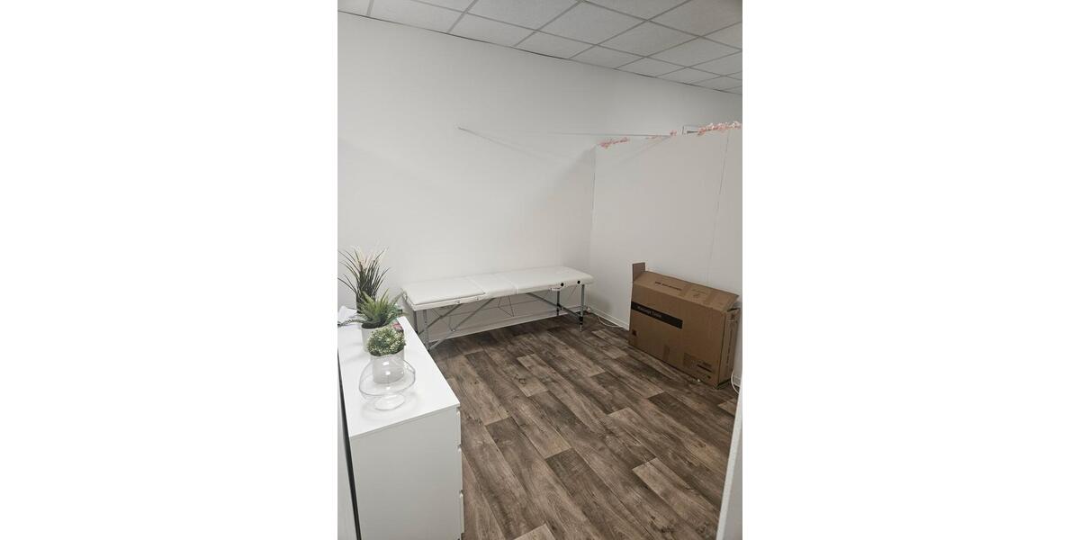 Gewerbeobjekt Isernhagen - 730&euro; | Angebot:25908379