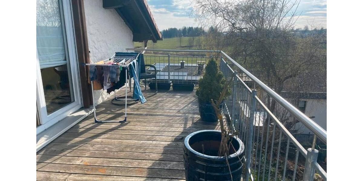 Dachgeschoßwohnung Kißlegg - 2.5 Zimmer, 67 m&sup2;, 900&euro; | Angebot:26033403