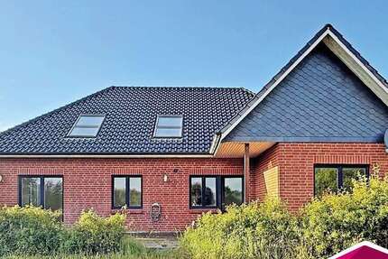 Haus zum Mieten in Högersdorf 1.500 € 170 m²